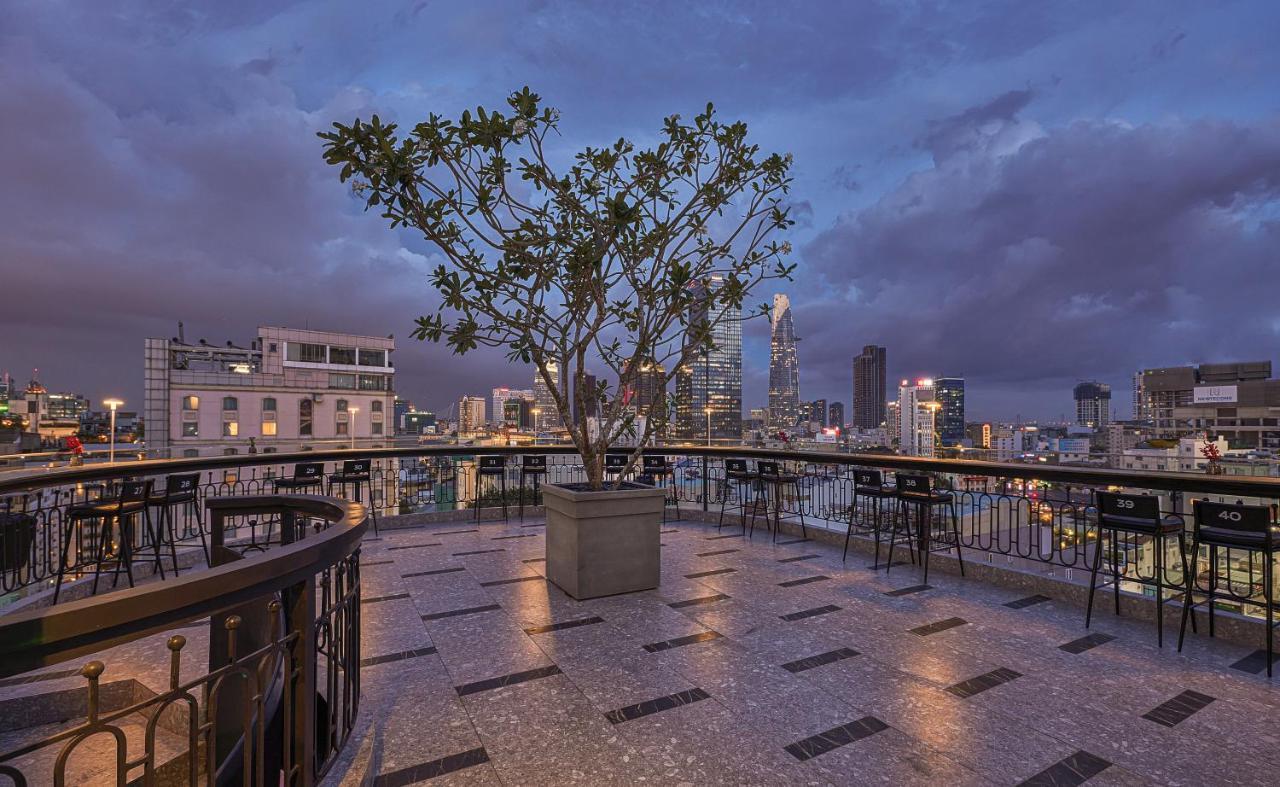 La Siesta Premium Saigon Hotell Ho Chi Minh-byen Eksteriør bilde The 137 Pillars Hotel rooftop bar