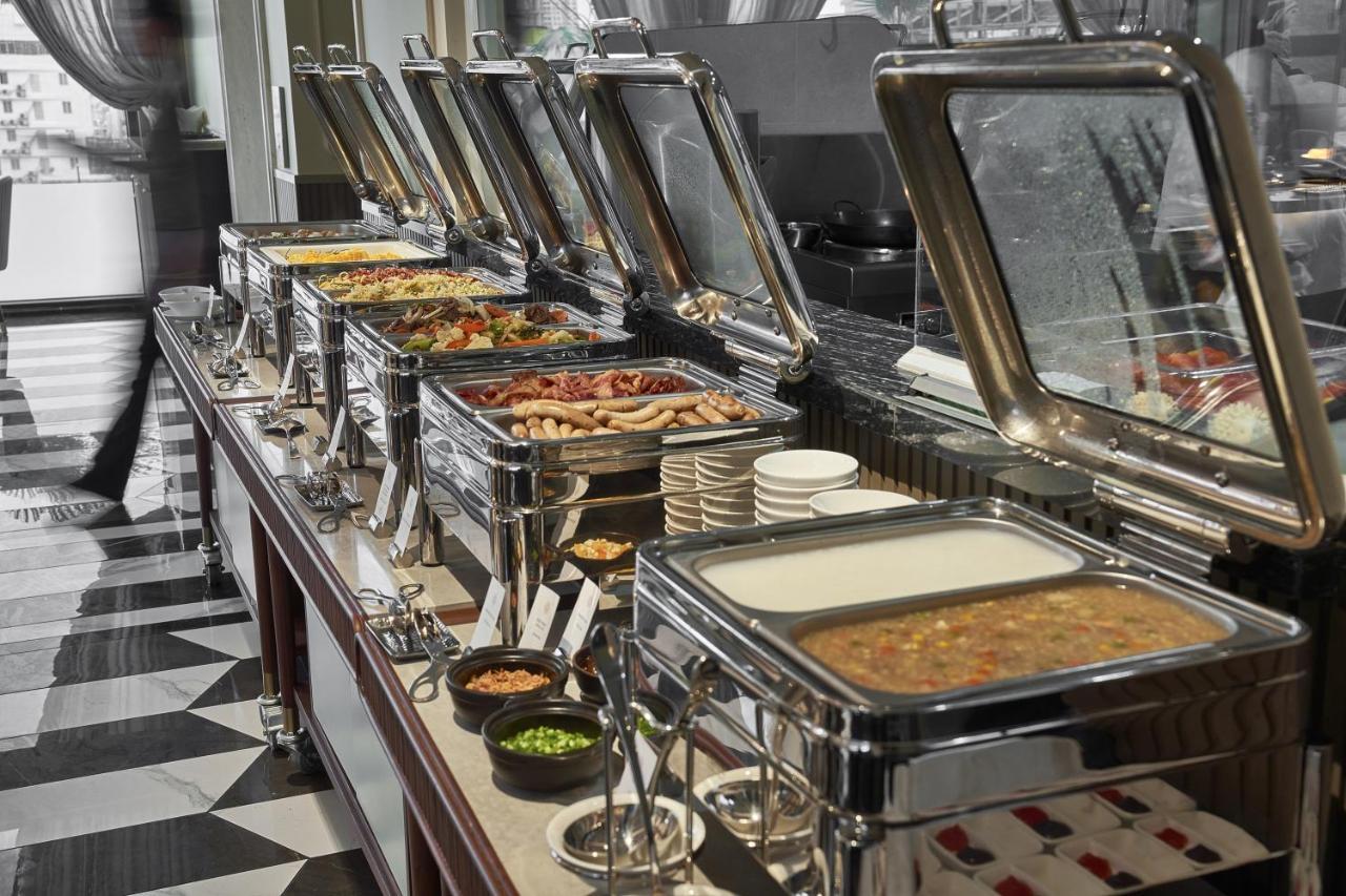 La Siesta Premium Saigon Hotell Ho Chi Minh-byen Eksteriør bilde A buffet