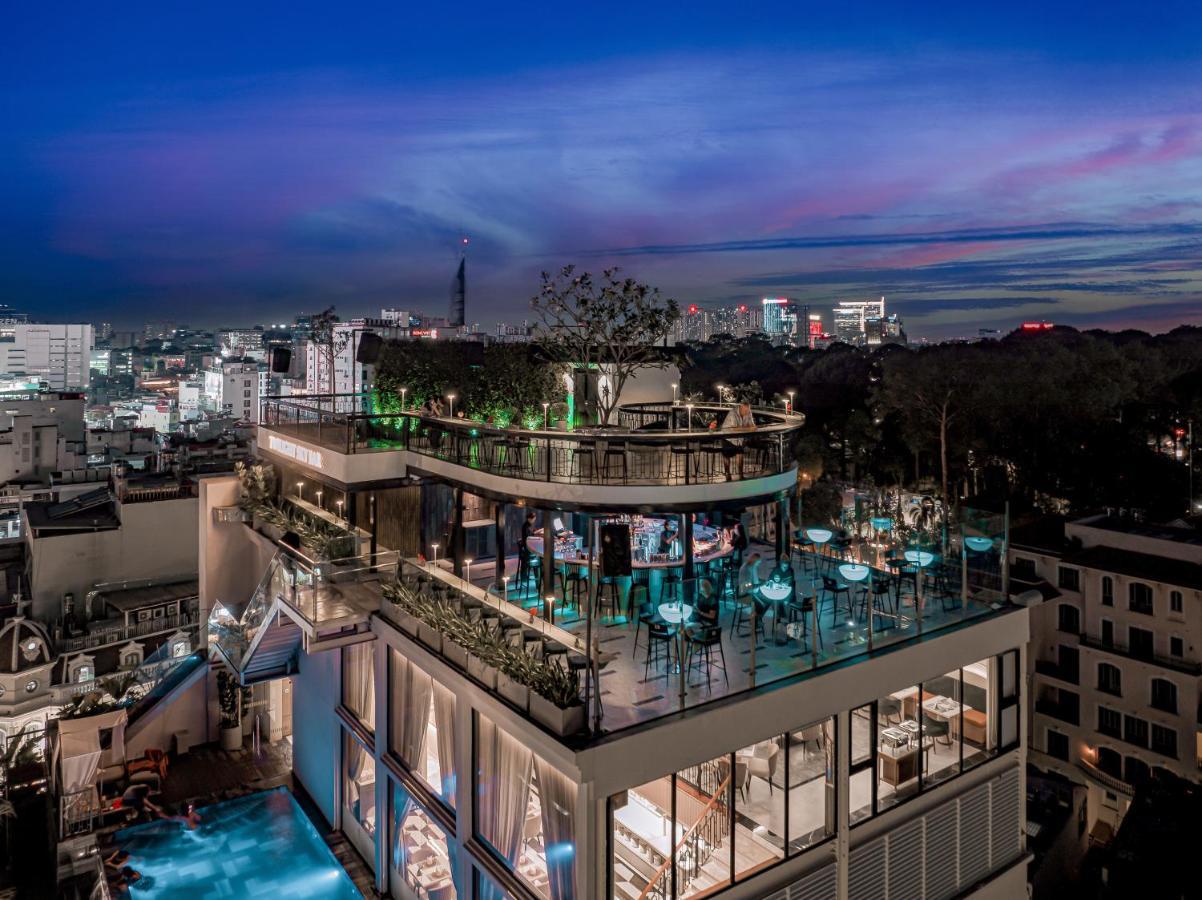 La Siesta Premium Saigon Hotell Ho Chi Minh-byen Eksteriør bilde The rooftop bar at the Mandarin Oriental, Paris