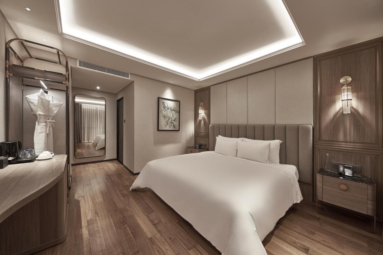 La Siesta Premium Saigon Hotell Ho Chi Minh-byen Eksteriør bilde Deluxe Room