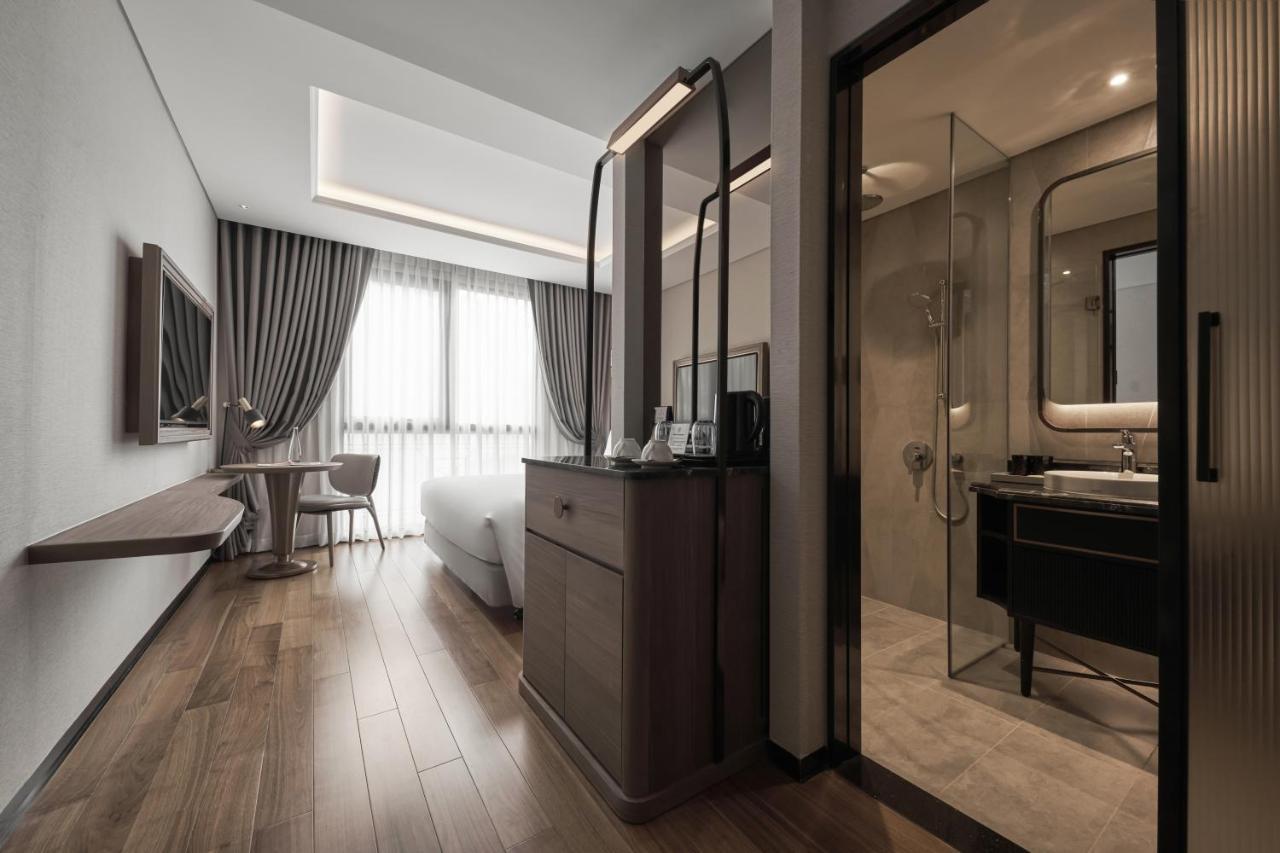 La Siesta Premium Saigon Hotell Ho Chi Minh-byen Eksteriør bilde A room at the hotel